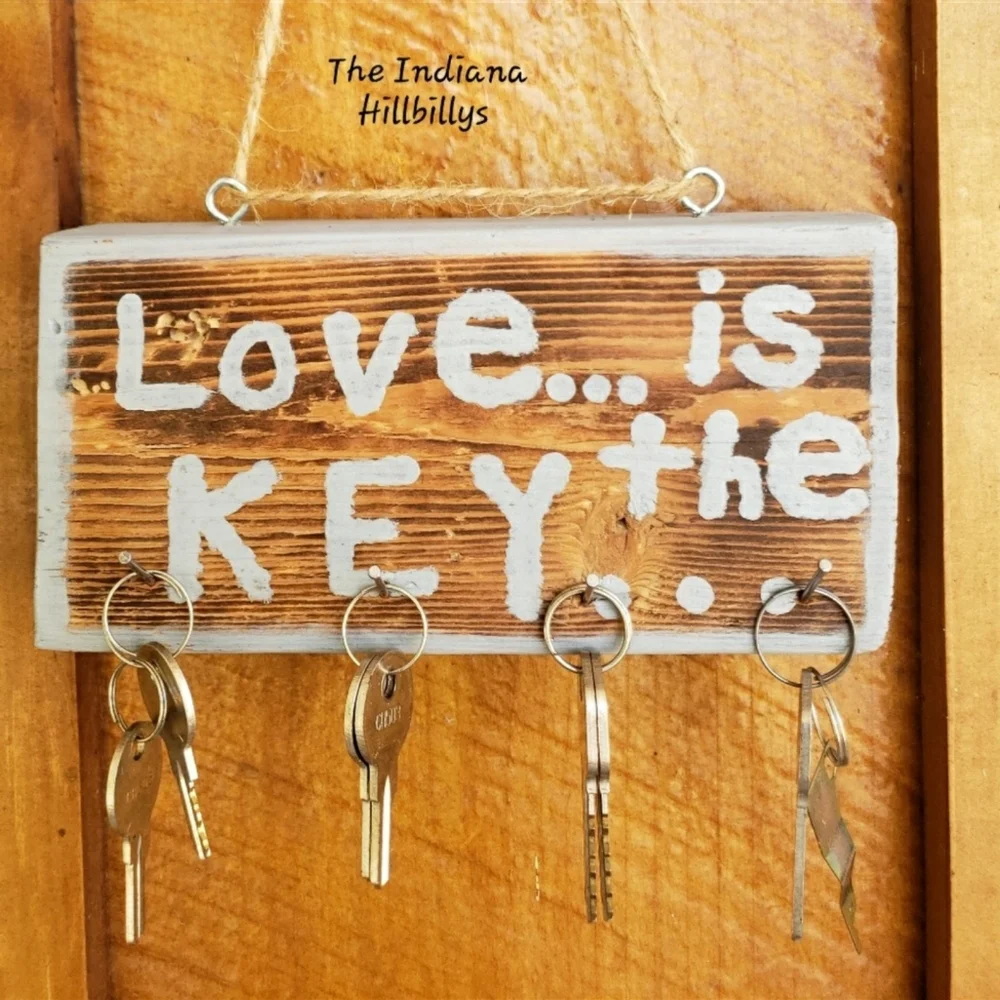 🌵 Key hanger love is the key rustic